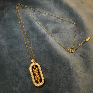Unique Golden Pendant Necklace
